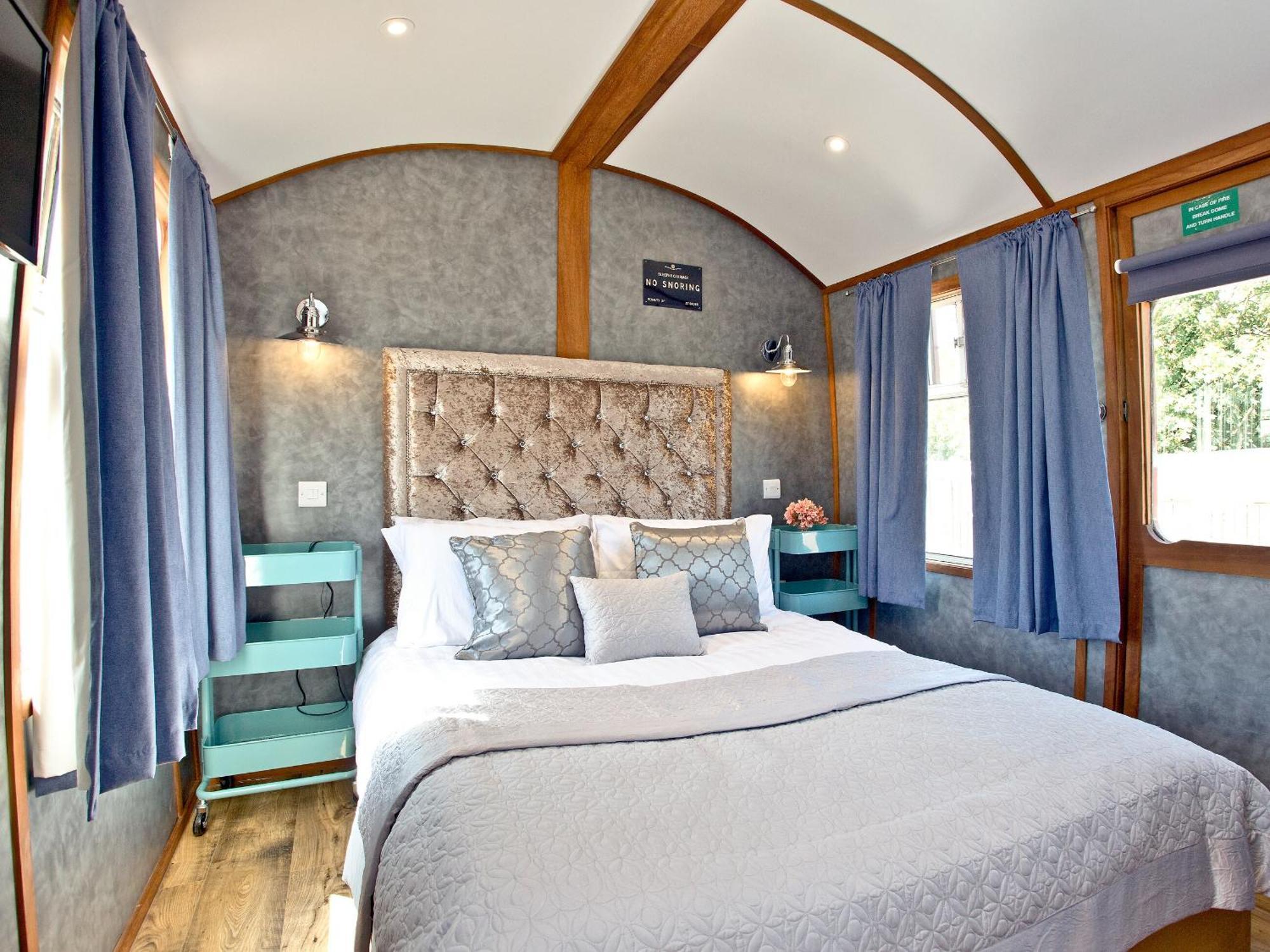 Brunel Boutique Railway Carriage 2 道利什 外观 照片