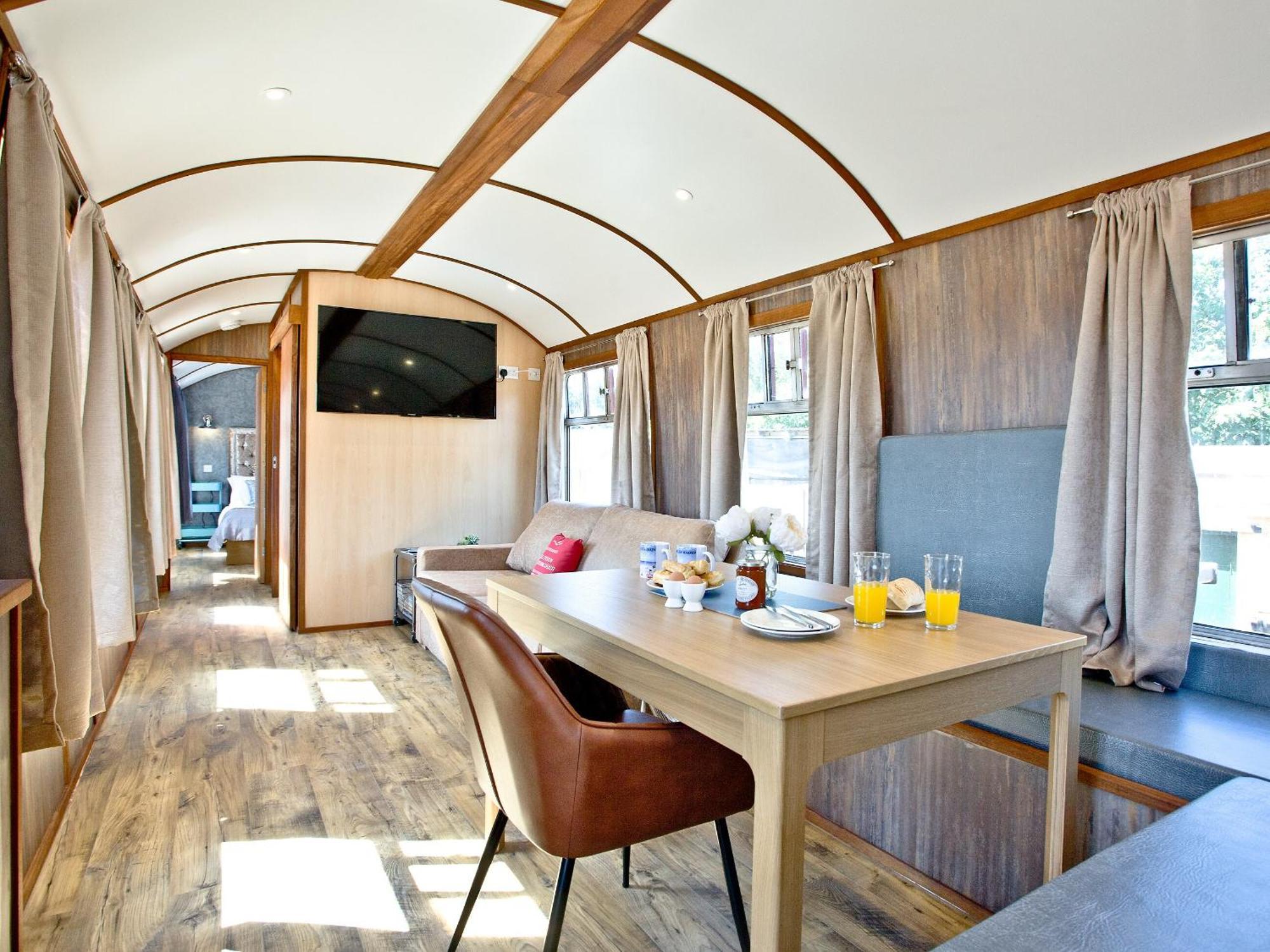 Brunel Boutique Railway Carriage 2 道利什 外观 照片