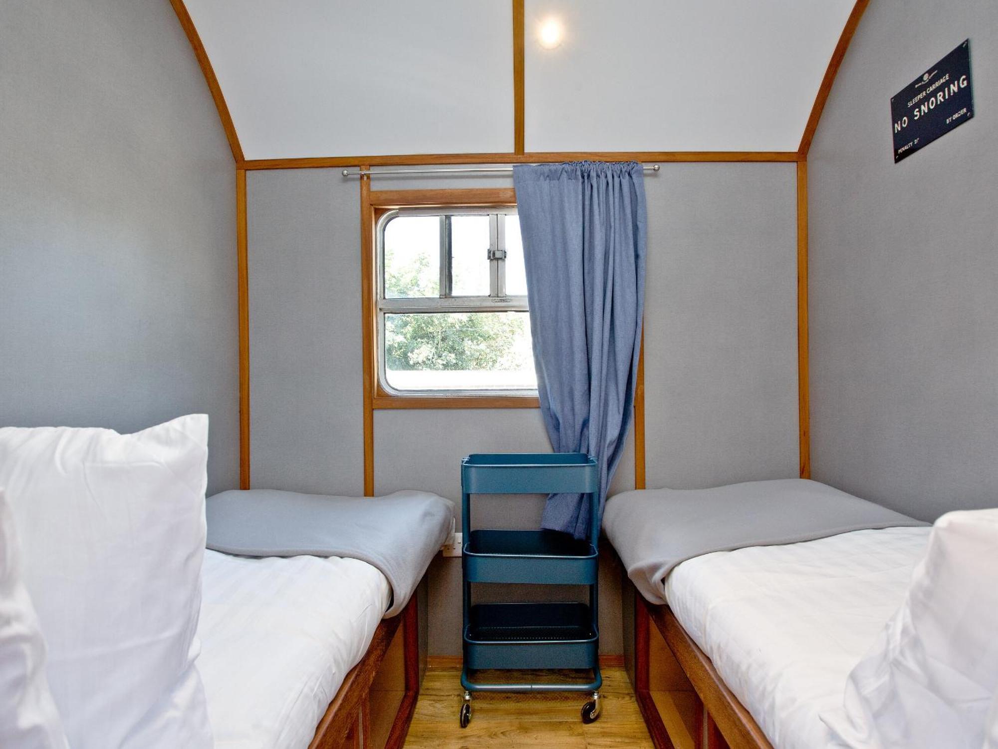 Brunel Boutique Railway Carriage 2 道利什 外观 照片