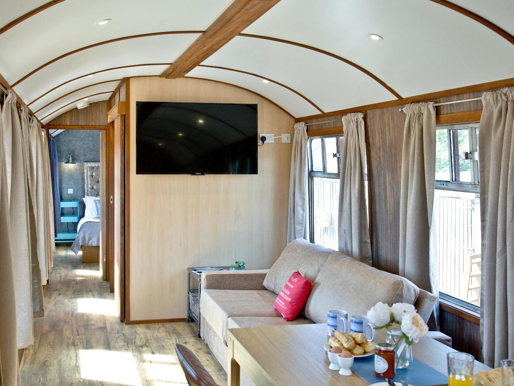 Brunel Boutique Railway Carriage 2 道利什 外观 照片